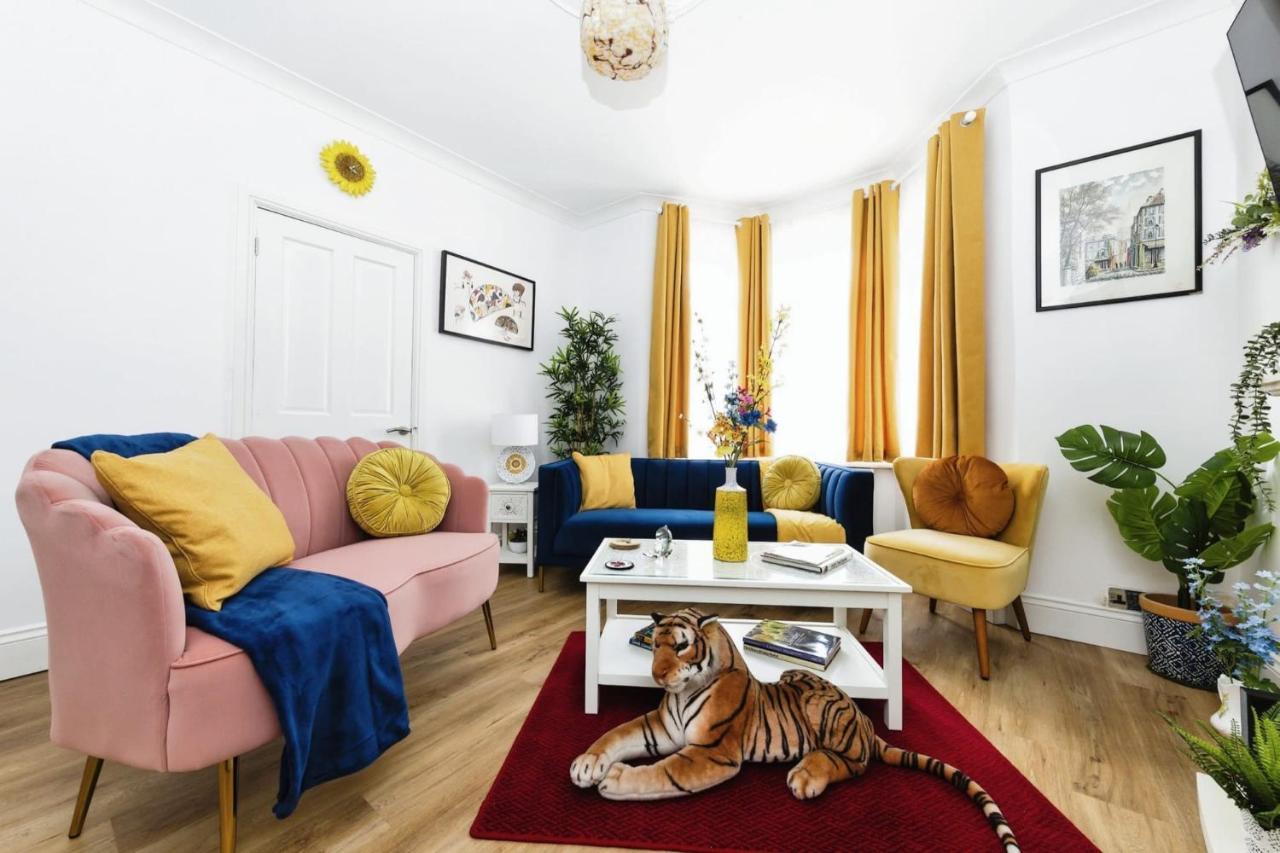 Your Chic 3Br Home Comfort And Style In Londen Buitenkant foto