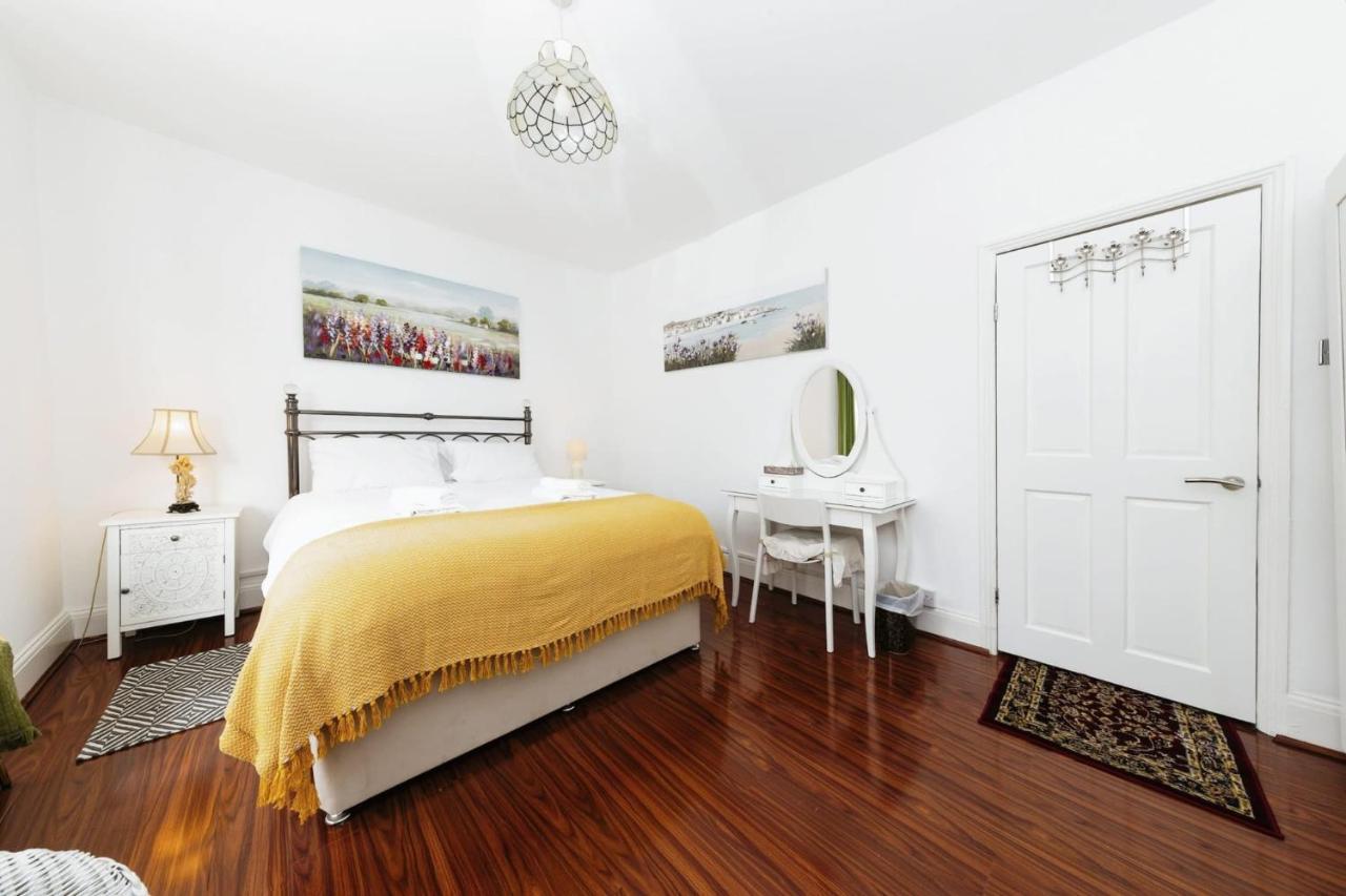 Your Chic 3Br Home Comfort And Style In Londen Buitenkant foto